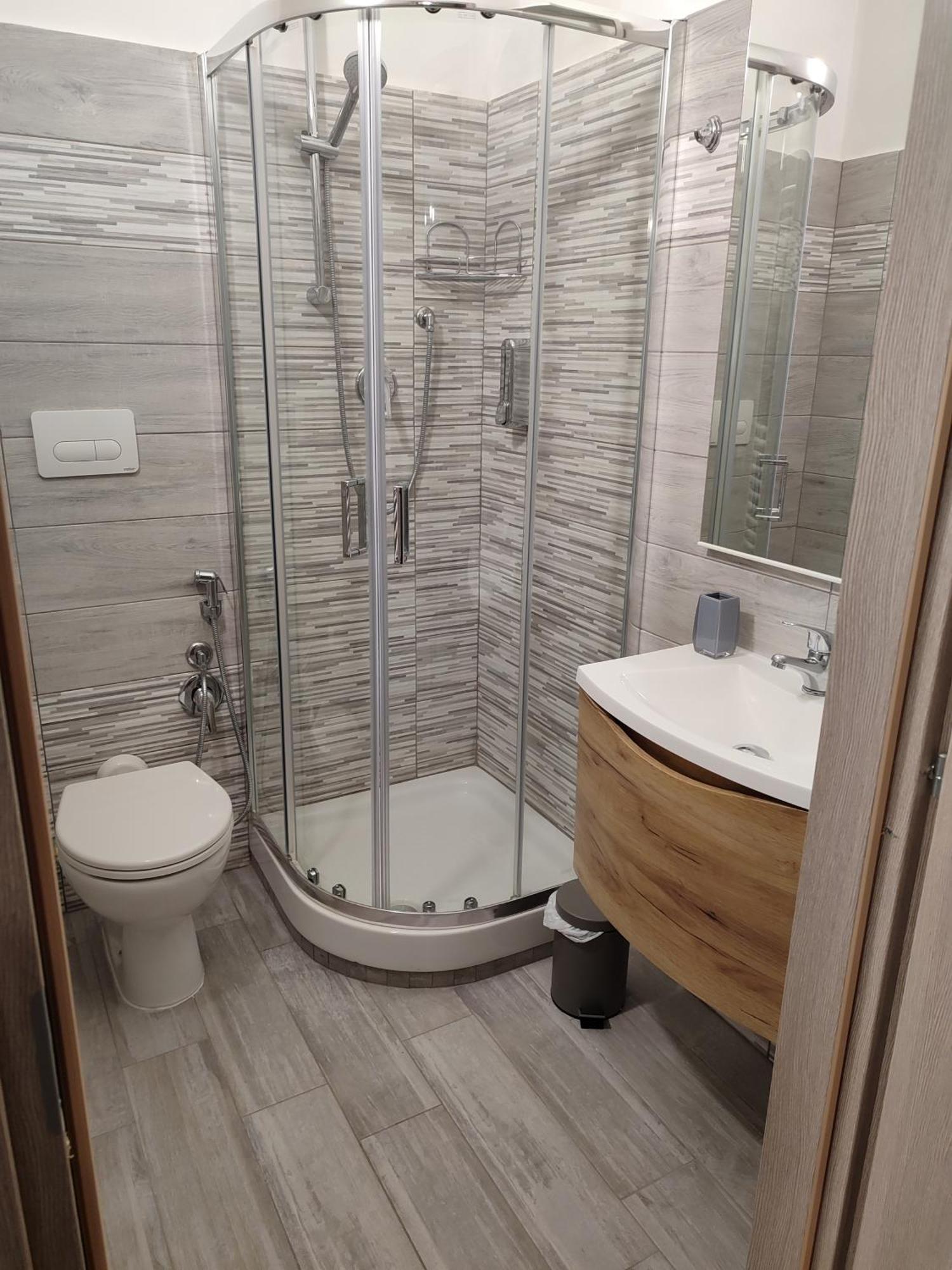 Roma Tourist Lease Hotel อาชิเลีย ภายนอก รูปภาพ