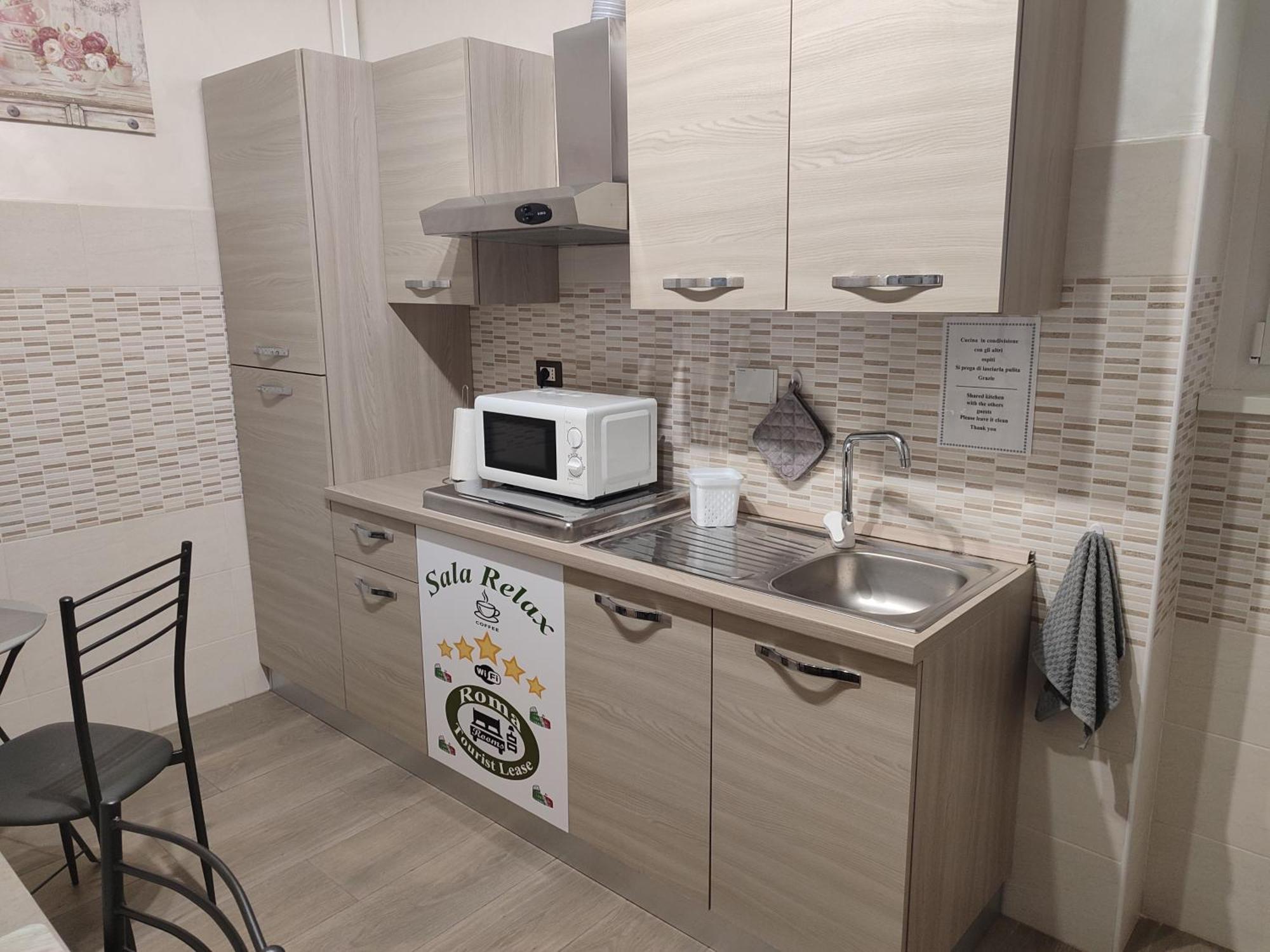 Roma Tourist Lease Hotel อาชิเลีย ภายนอก รูปภาพ